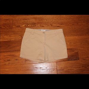 Southern Tide Woman’s Khaki shorts
